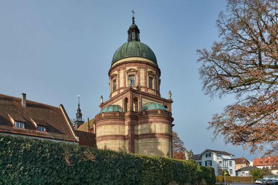 Kuppelbau der Hedinger Kirche