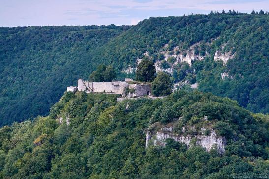 Blick vom Eppenzillfelsen zur Burg