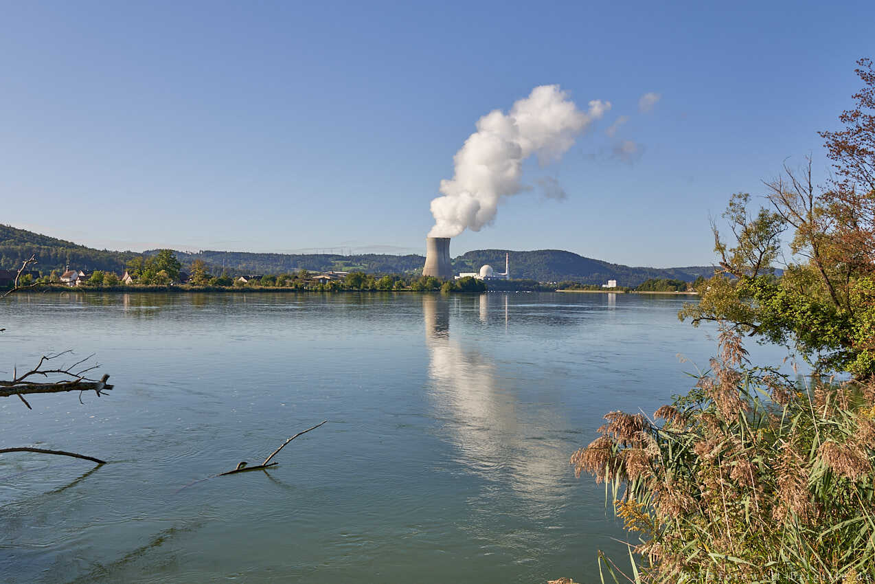 Blick auf's Kernkraftwerk Leibstadt / Schweiz 