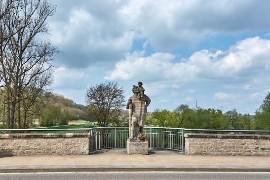 Kochertürn - Brücke mit Statue des Heiligen Christophorus