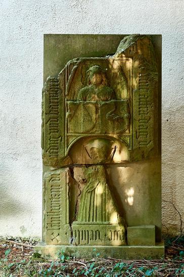 Grabplatte Ursula von Rammung