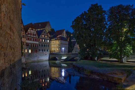 Kocher mit Steinernem Steg