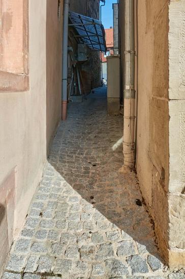 Nicht die schmalste Gasse :-)