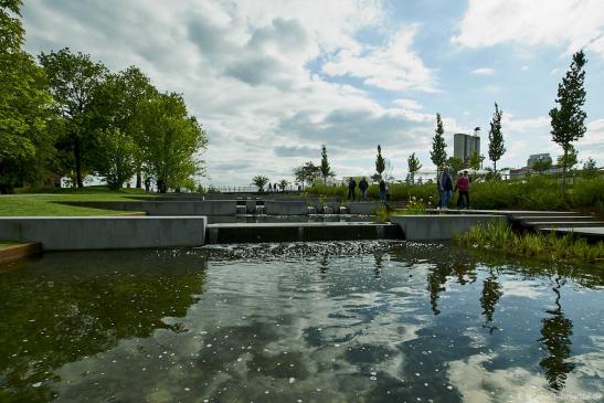 Wassertreppe zwischen Karlssee und Neckar