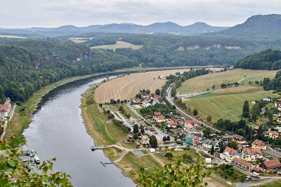 Blick auf Rathen von der Bastei