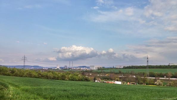 Blick auf Autobahn und Kohlekraftwerk