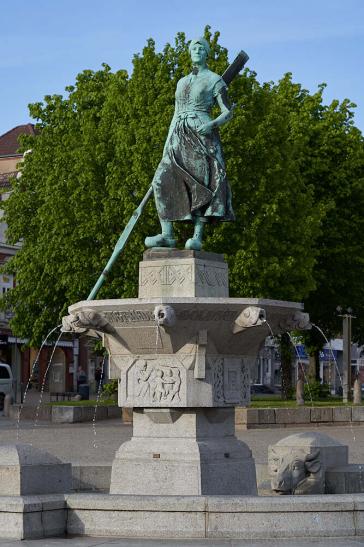 Tine Brunnen