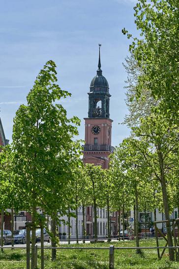 der Turm ist tatsächlich schief