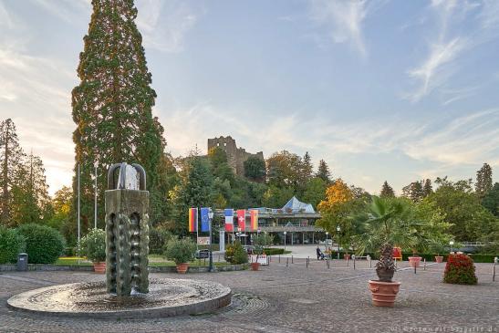 Schloßplatz mit Blick auf Burg