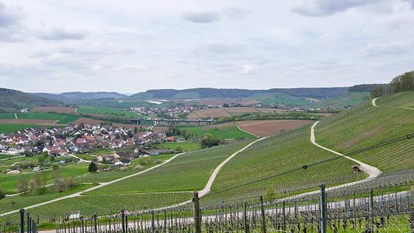 Blick auf Hölzern und AB