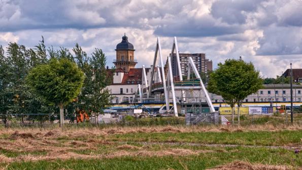 Die Blitzbrücke macht Fortschritte (Nik-Filter)