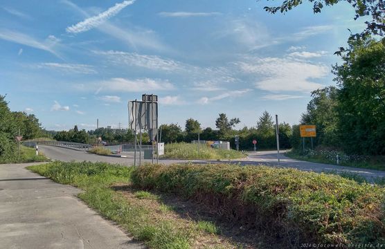 22-Juli-2024  Zufahrt zur Bundesstraße