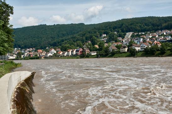 Blick von Schleuse Richtung Neckarsteinach