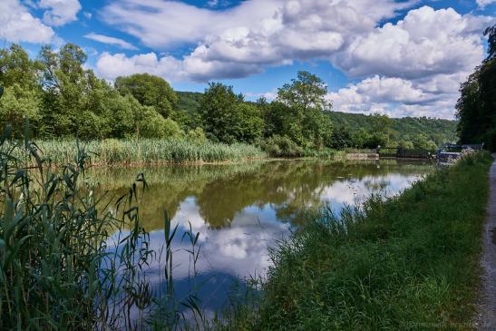 Stausee mit Stauwehr