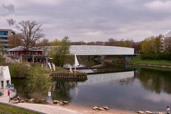 Brücke von der anderen Seite aus (nachmittags)