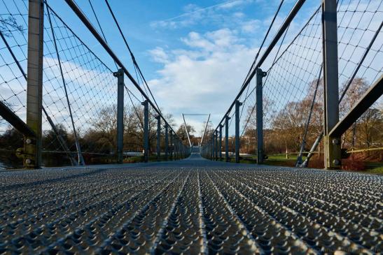 Fußgängerbrücke über Donau