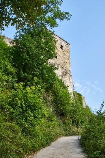 der erste Blick auf die Burg